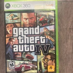 Xbox 360 Grand Theft Auto IV with little scratches no manual